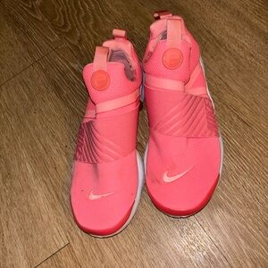 Nike Presto Extreme sneakers in the Pink Gaze colorway Size 6y